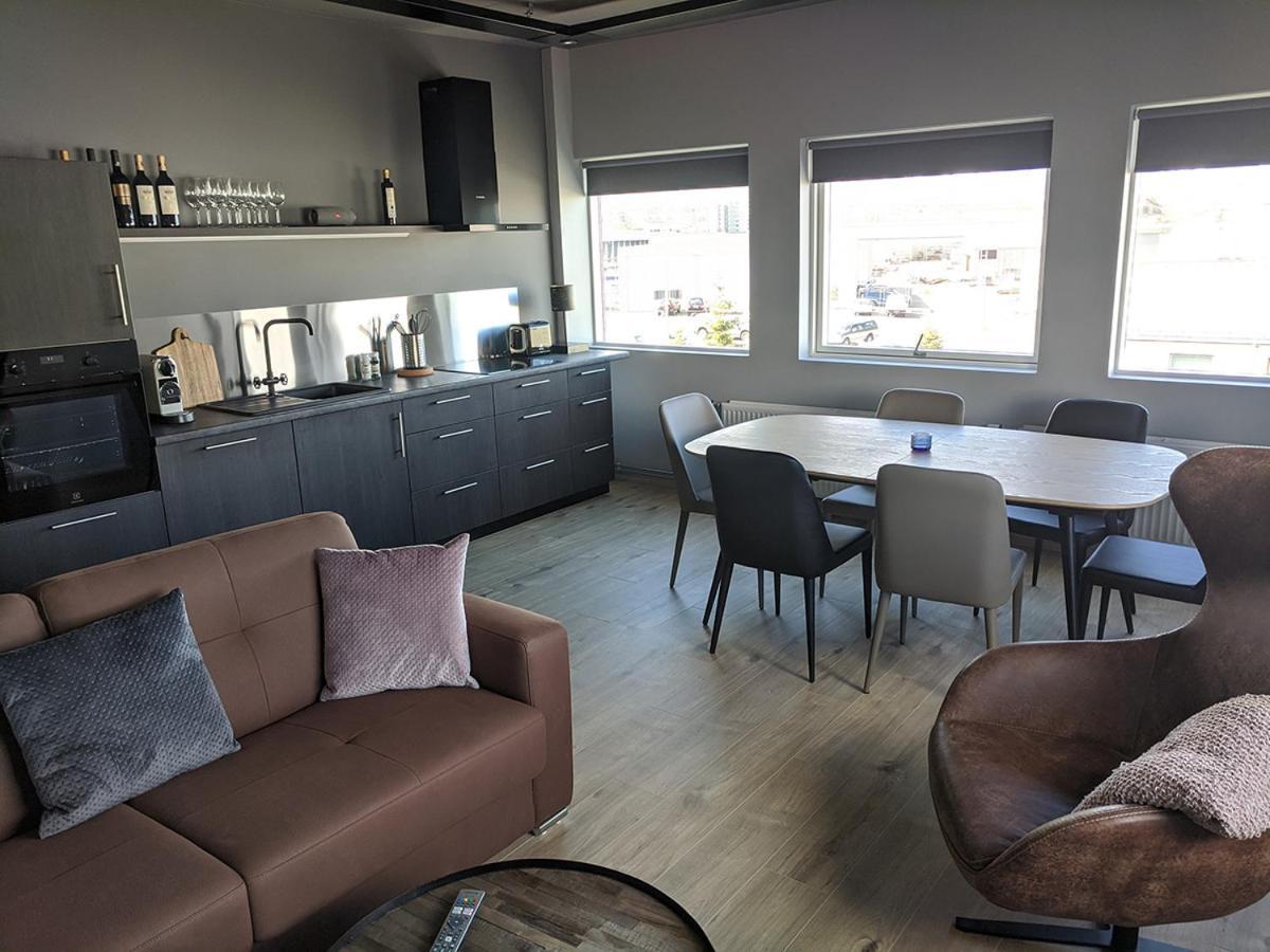 Boutique By The Harbour - Apartments 207 Akureyri Exterior photo